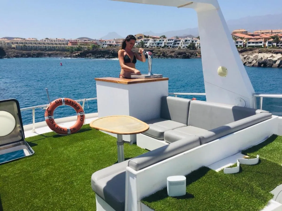 Hotel Wonderful Yatch To Rent At Tenerif South Las Galletas Hotel na wodzie