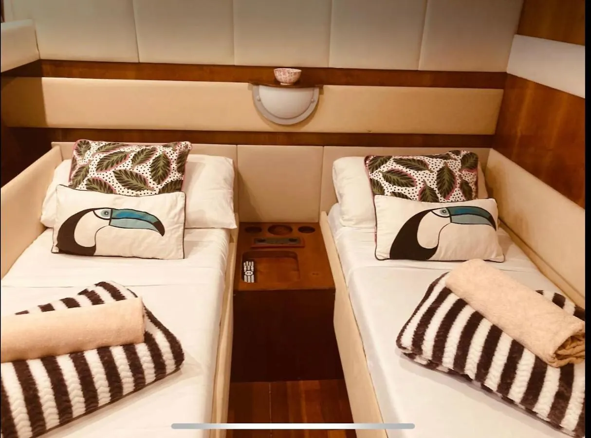 Hôtel Wonderful Yatch To Rent At Tenerif South à Las Galletas Bateau-hôtel